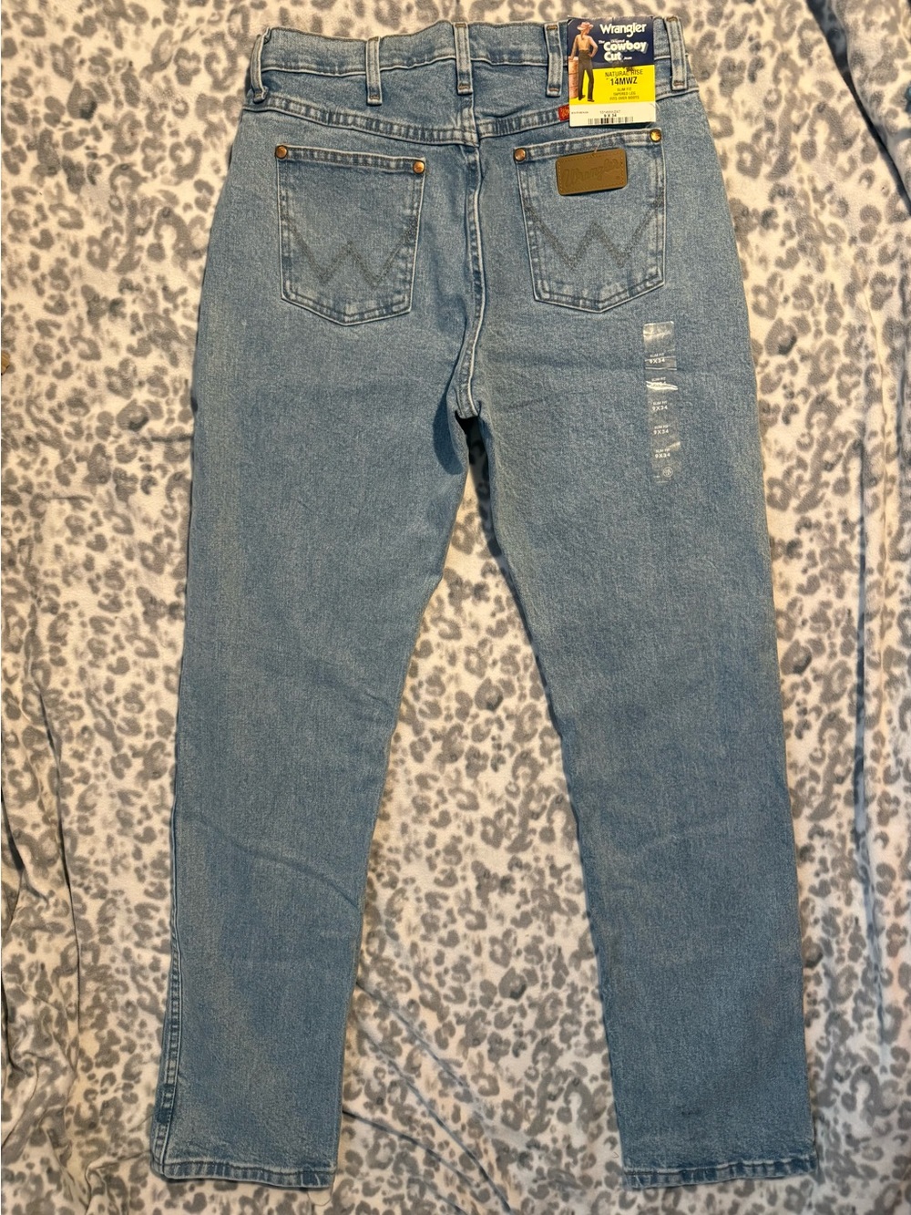 Wrangler Women’s Jeans Cowboy Cut Slim Fit Light Blue Jeans Size 9 Inseam 34”